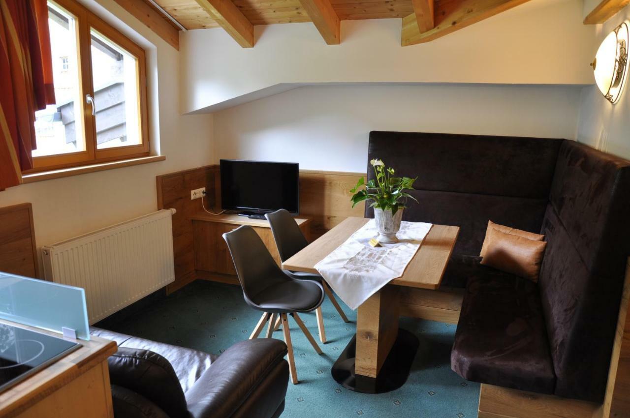 Active Apart Central Ried im Oberinntal Exterior photo